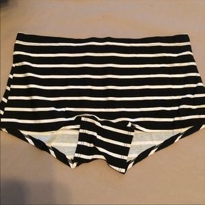 2 striped Victoria’s Secret panties